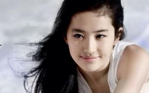 4个字的女明星,揭秘四大女神的璀璨人生”