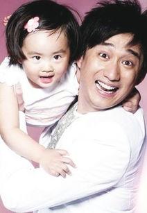 明星养育小孩综艺,明星家庭温馨育儿瞬间